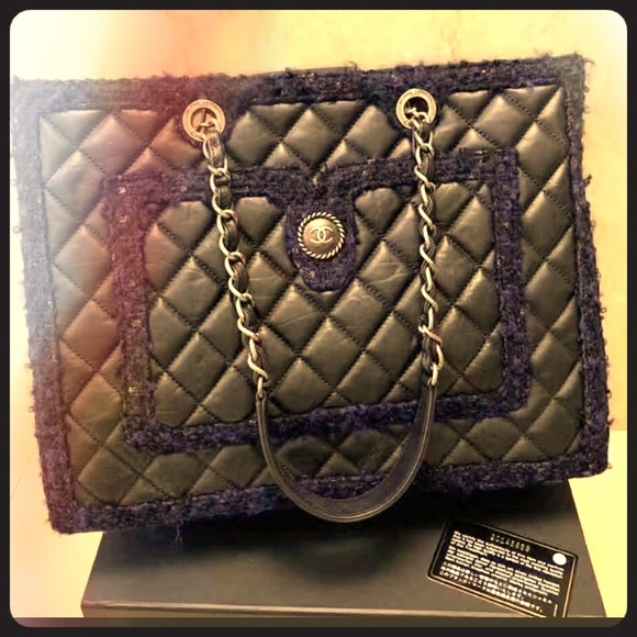 CHANEL Handbags - Beautiful CHANEL Shopping Tote